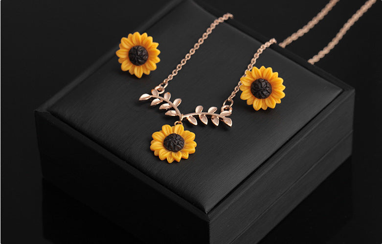 Wholesale Sunflower Necklaces